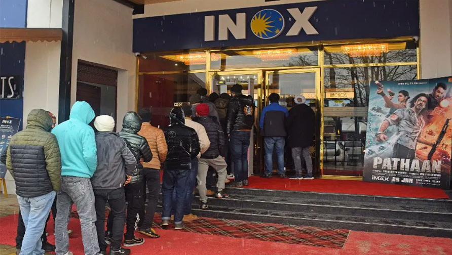 First time after 90’s, Sgr cinema jam-packed for Shahruk starrer Pathan movie