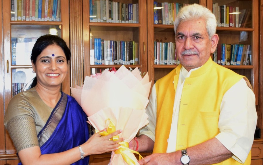 Union MoS Anupriya Patel called on LG Sinha