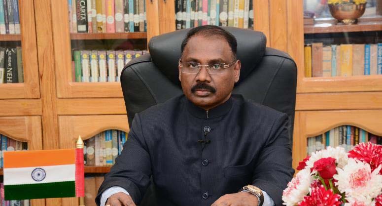 Lt Governor pays tribute to Martyrs of Pulwama Attack