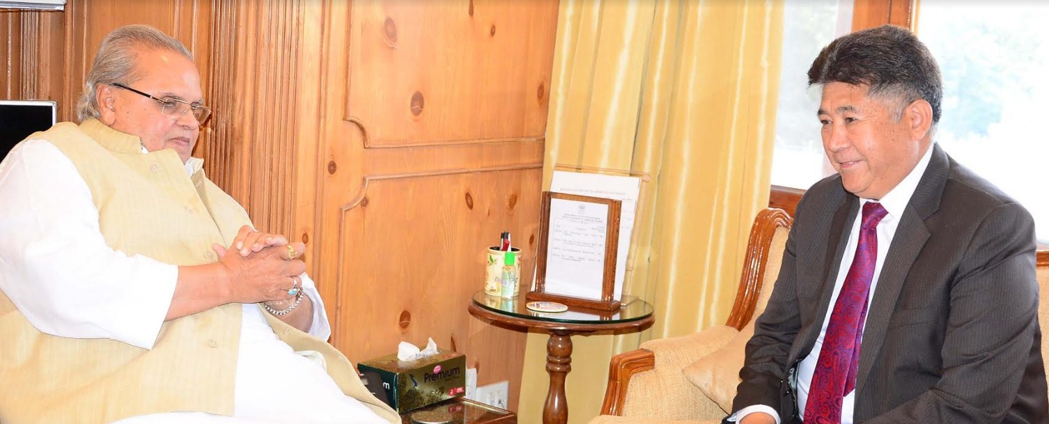 Member J&K PSC meets Governor