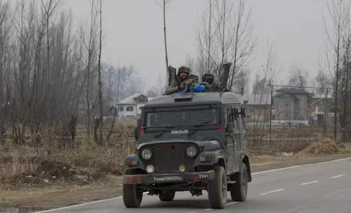 Raghav Langer assumes charge of DC Pulwama