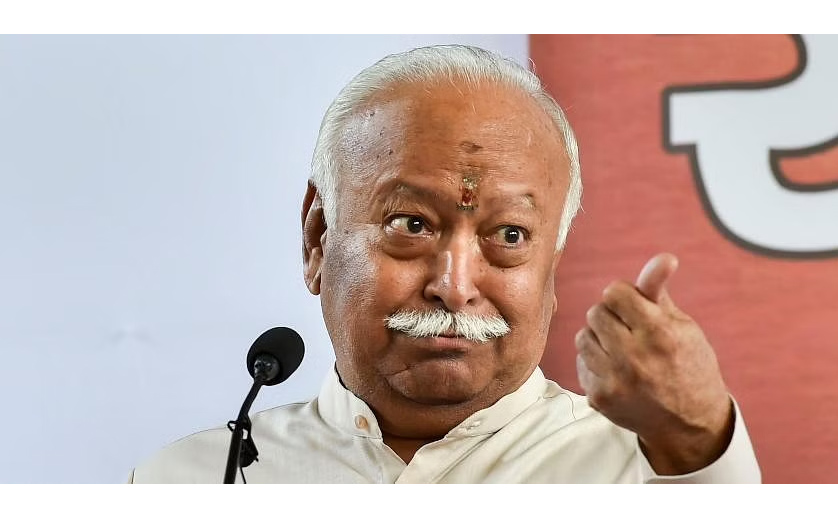 RSS chief performs 'shastra' puja at Dussehra event