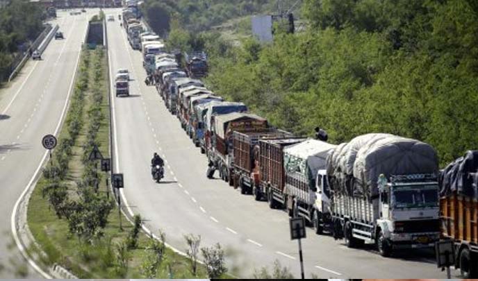 Traffic resumes on Srinagar-Jammu after remaining suspended for several hours