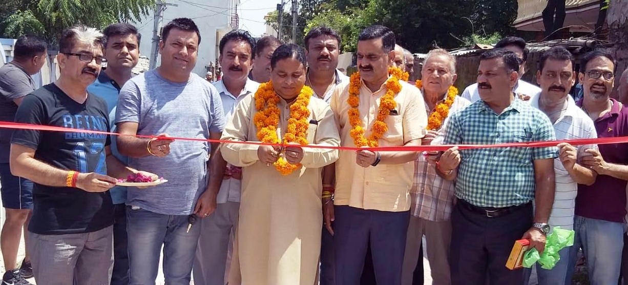 Sat inaugurates newly constructed lanes at Ward 41