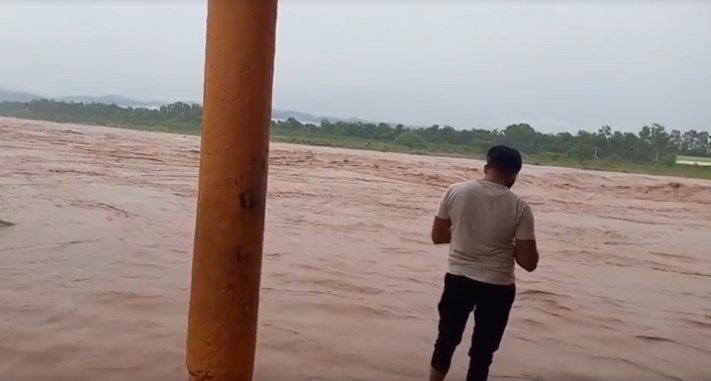 Alert sounded as water level rises in Chenab river, helpline numbers issued