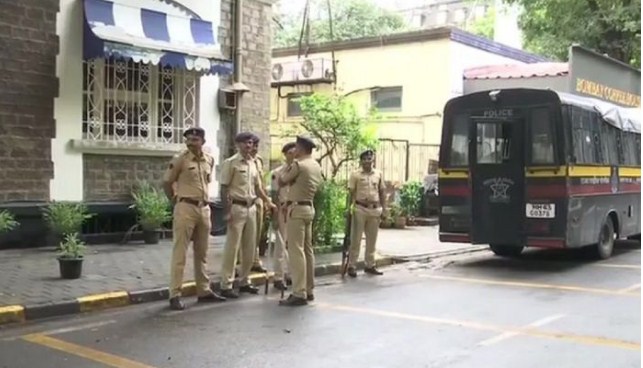 Mumbai Police slaps prohibitory orders in 7 areas ahead of Sharad Pawar's visit to ED office