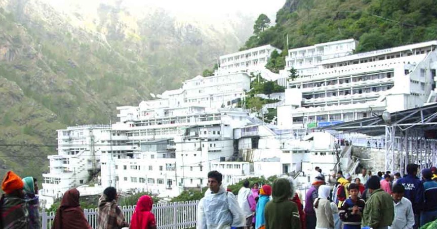 Record 3 lakh devotees visit Vaishno Devi shrine in Navratri