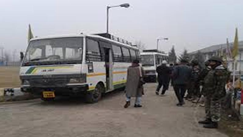 Baramulla administration starts dedicated bus service for Government employees
