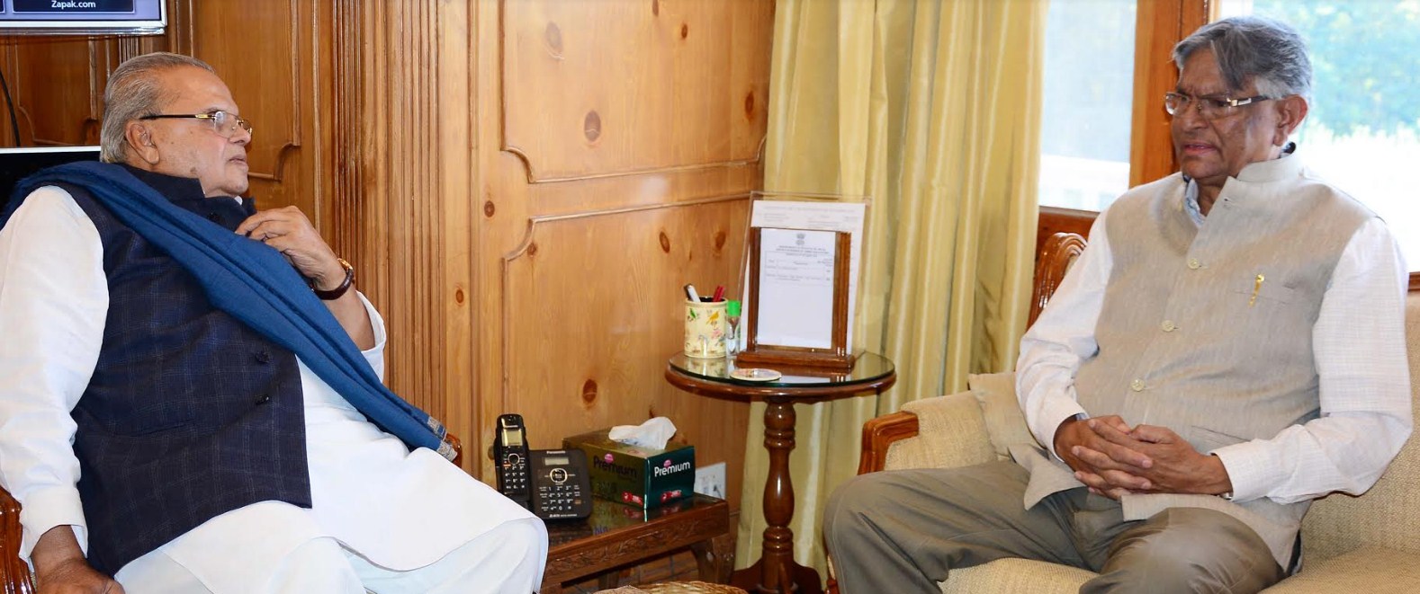Vice Chancellor, University of Kashmir meets Governor Satya Pal Malik