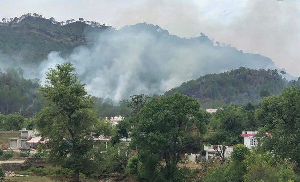 Woman injured in Pak ceasefire violation near LoC in Tangdhar sector