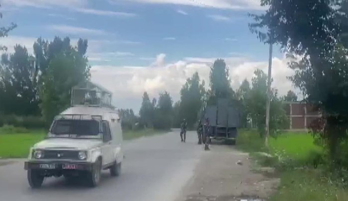 Cop Martyred, CRPF Trooper Injured In Terror Attack In J&K’s Pulwama