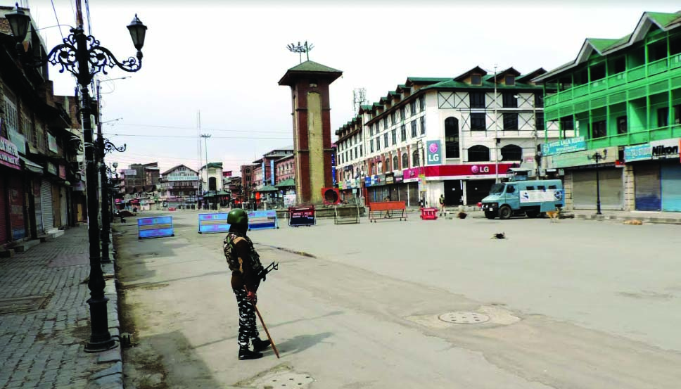 COVID-19: Roads, markets deserted as strict restrictions continue in Kashmir