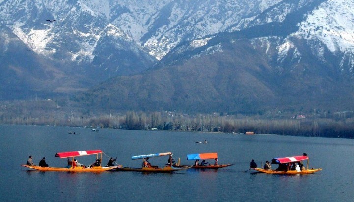Lt Governor stresses upon innovative and efficient measures for conservation & preservation of world-renowned Dal lake, Wular Lake & other water bodies
