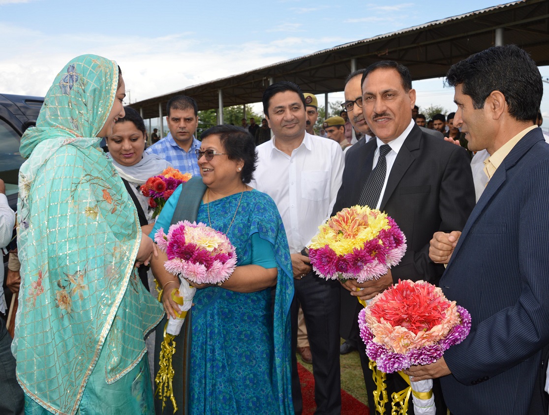 Strong will, commitment can shape your future, achieve new heights: CJ Geeta Mital to students