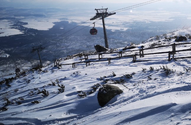 Authorities issue avalanche warning in 10 districts of J&K