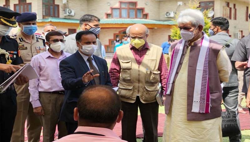 LG Sinha announces Rs 50 lakh ‘united grant’ to DCs for meeting urgent public demands