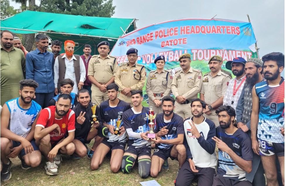 Ramban Police organises Volleyball tournament