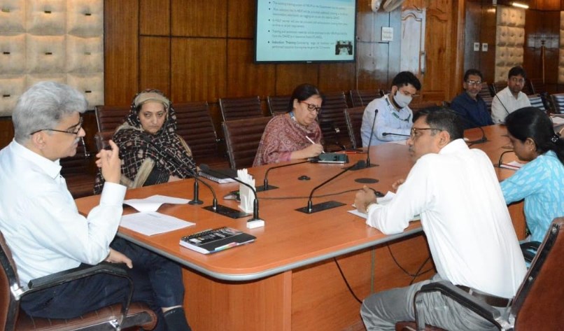 Atal Dulloo chairs meeting to discuss implementation of A-Help in JK