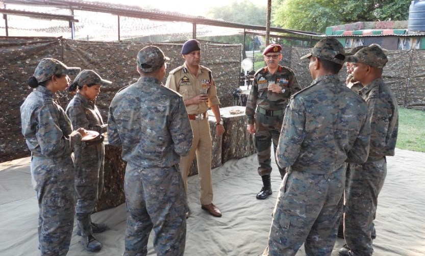 ADG Jammu Zone visits Border area & interacts with IPS officers undergoing Army attachment
