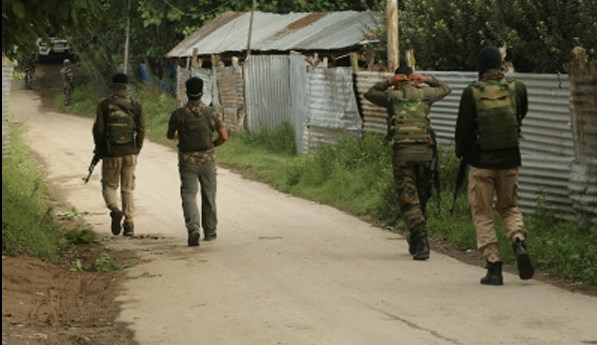 Army foils infiltration bid along LoC, Pakistan militant killed