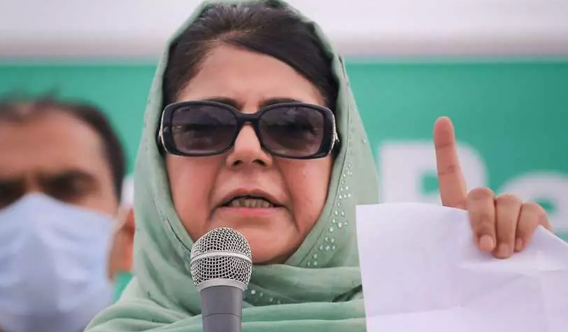 BJP made Amarnath Yatra a political issue: Mehbooba