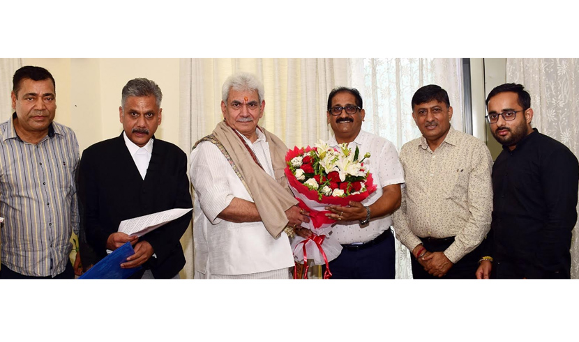 Former legislator, BJP spokesperson, delegation of Fruit Mandi Association call on Lt Governor