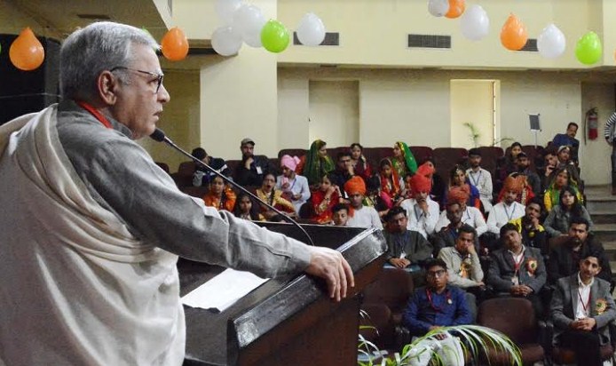 Advisor Khan inaugurates weeklong NIC at Jammu University