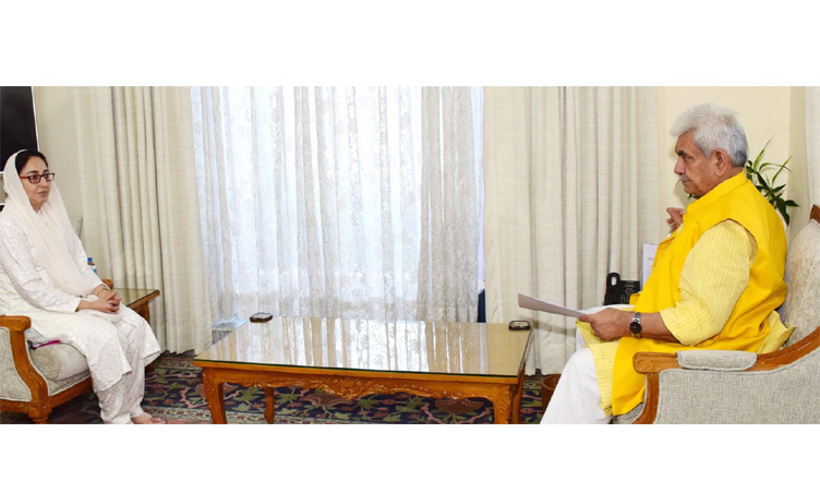 Member, Central Waqf Council; Former Deputy Chairman, J&K Legislative Council call on Lt Governor