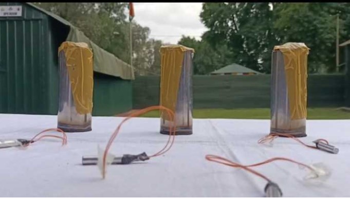 Sticky bombs recovered in Sopore, 1 arrested