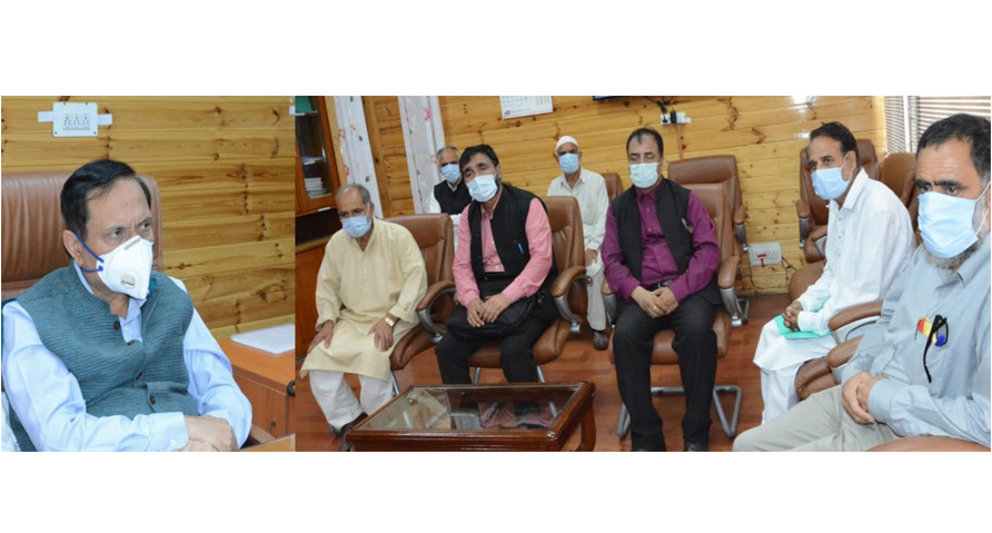 Advisor Bhatnagar meets various public delegations, individuals at Srinagar