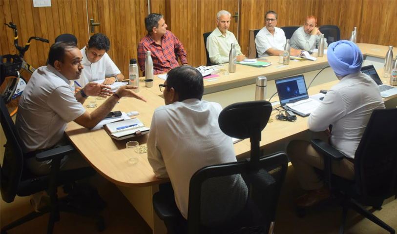 Div Com reviews progress of ongoing Jammu Smart City projects