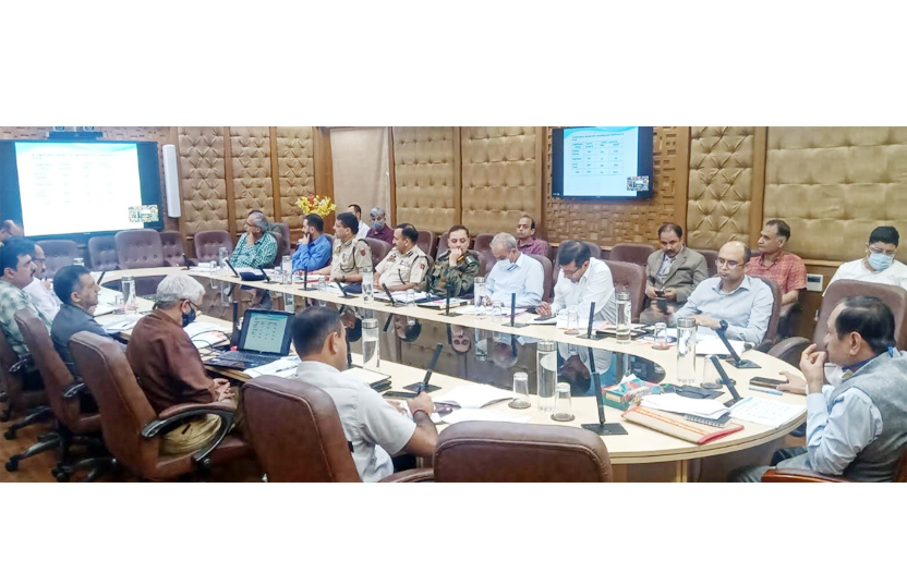 Technological interventions need of the hour for effective traffic management, road safety measures across J&K: Advisor Bhatnagar