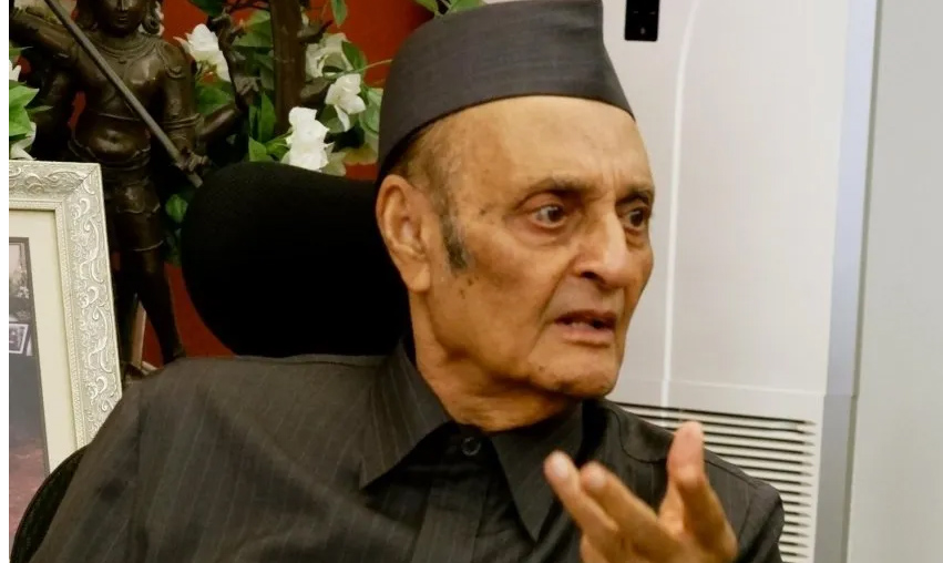Congress leader Karan Singh demands early elections in J&K