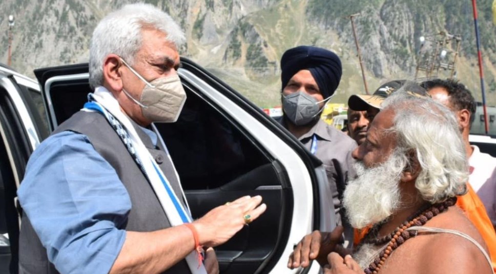Lt Governor visits Yatra Base Camp at Baltal
