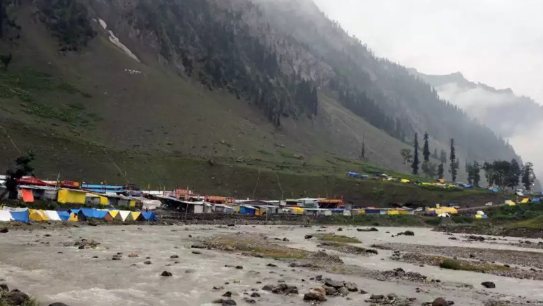 Amid decline in arrival of devotees, Amarnath yatra remains suspended from Jammu