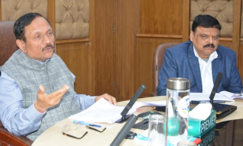 Advisor Bhatnagar emphasises on rationalisation of teaching staff in schools, regular capacity building of teachers