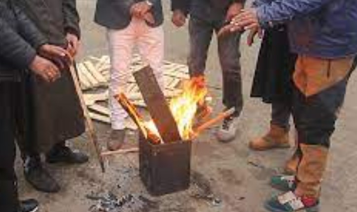 Kashmir, Ladakh Continues To Reel Under Deep Freeze, Minus 4.8°C In Srinagar