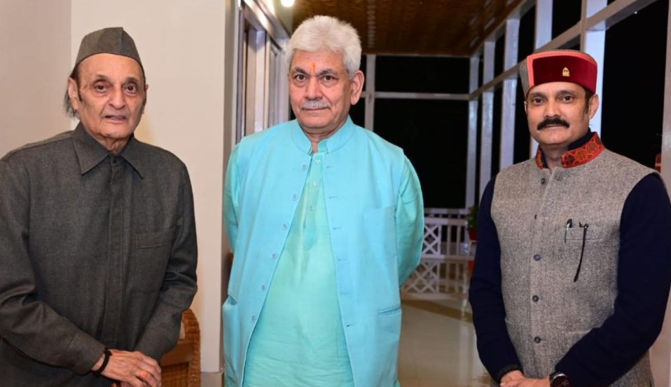 Dr. Karan Singh meets Lt Governor