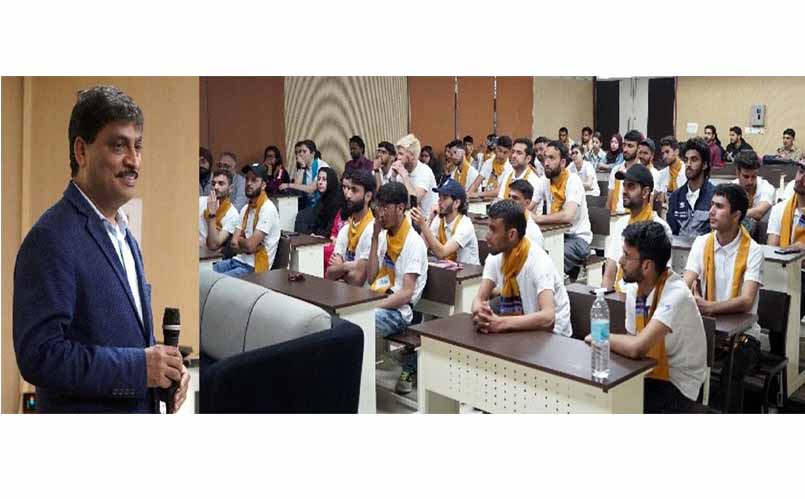 CS flags off ‘Yuva Sangam Contingent’ for Assam at IIT Jammu