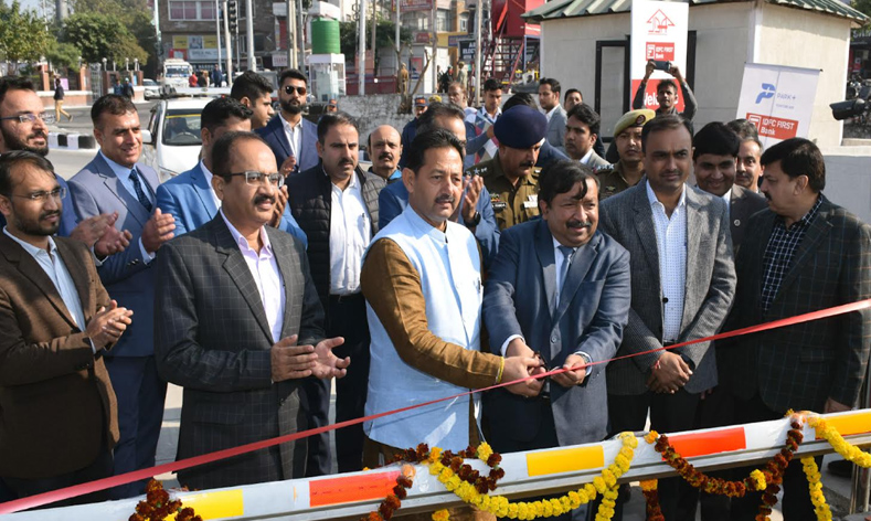 Dheeraj Gupta launches Jammu’s first FASTag enabled Parking Management System at Bus Stand