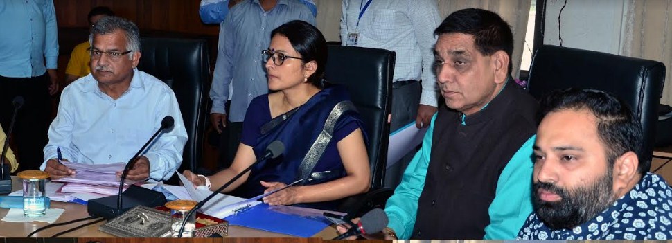 DDC chairs Rogi Kalyan Samiti meet