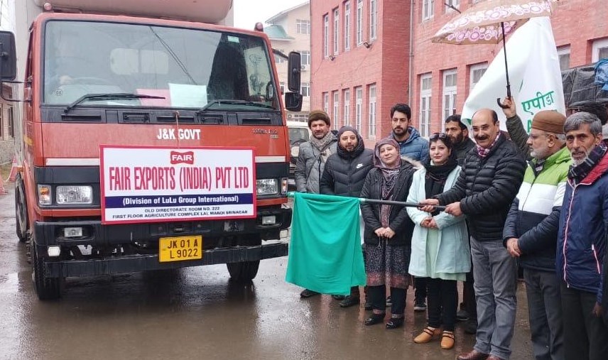Agri Deptt Kashmir sends consignment of Kashmir Vegetables to UAE