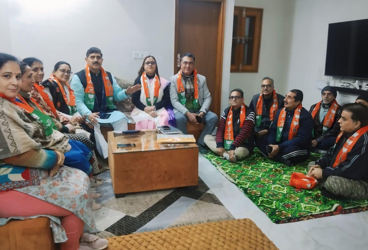 MP Jugal Kishore Sharma meet Kashmiri Pandit to appeal Vote BJP in Delhi assembly elections