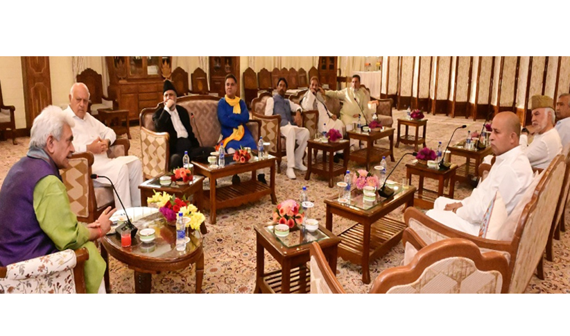 All parties agree to ensure warm hospitality and comfort to Amarnath Yatris during LG meet