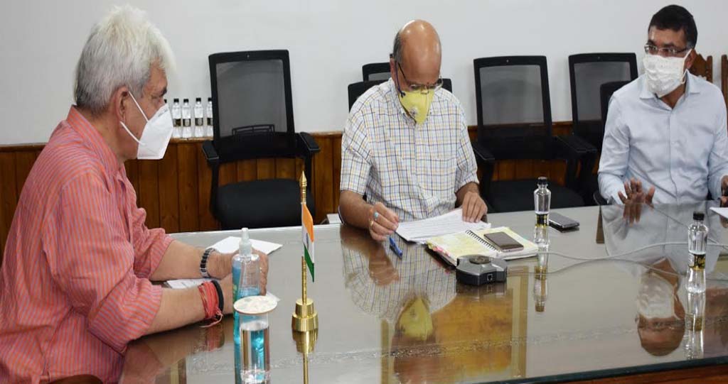 Lt Governor calls for laying special focus on upgrading & improving road connectivity, especially in rural areas