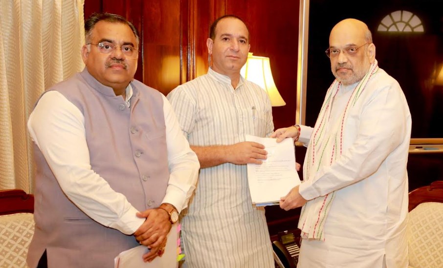 Sunil Sharma meets Amit Shah; demands Pahari status for Paddar residents