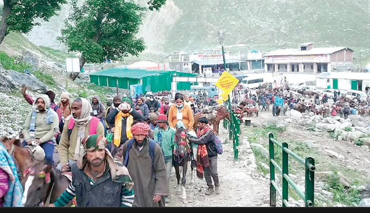 Harsh weather conditions fail to dampen spirit of Amarnath Yatris