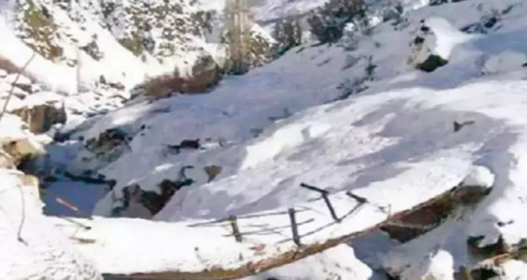 JCO among three soldiers martyred after slipping into gorge in Kupwara