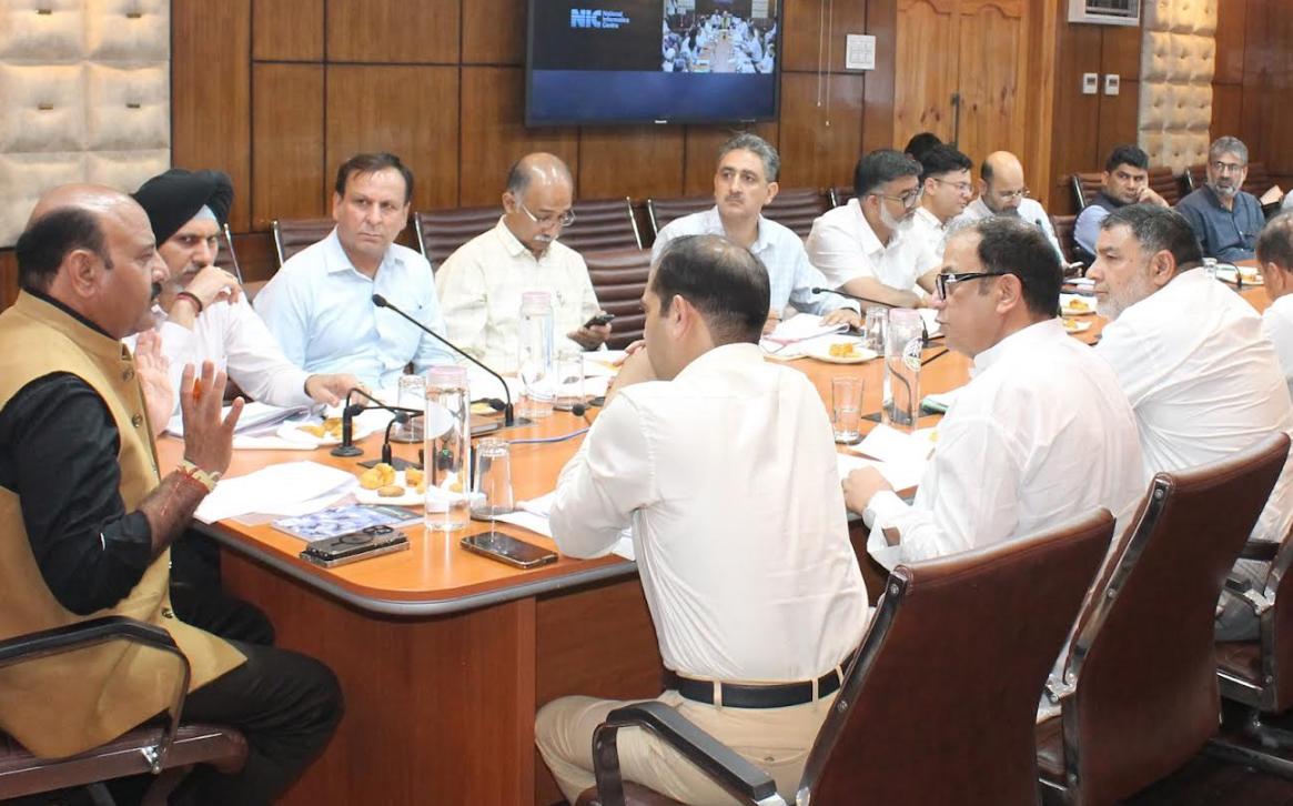Govt committed to save old industrial units, promote new ventures:  Dy CM