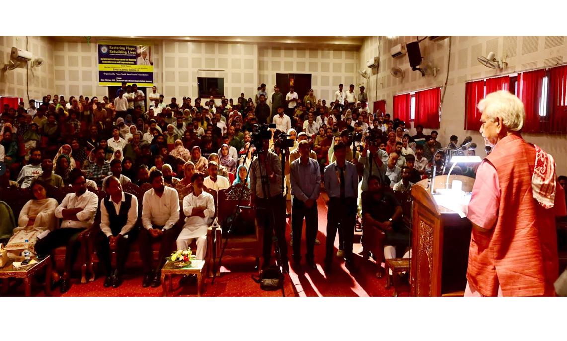 Lieutenant Governor met Families of Common Kashmiris who were brutally killed by Pakistan-backed terrorists since 1990s